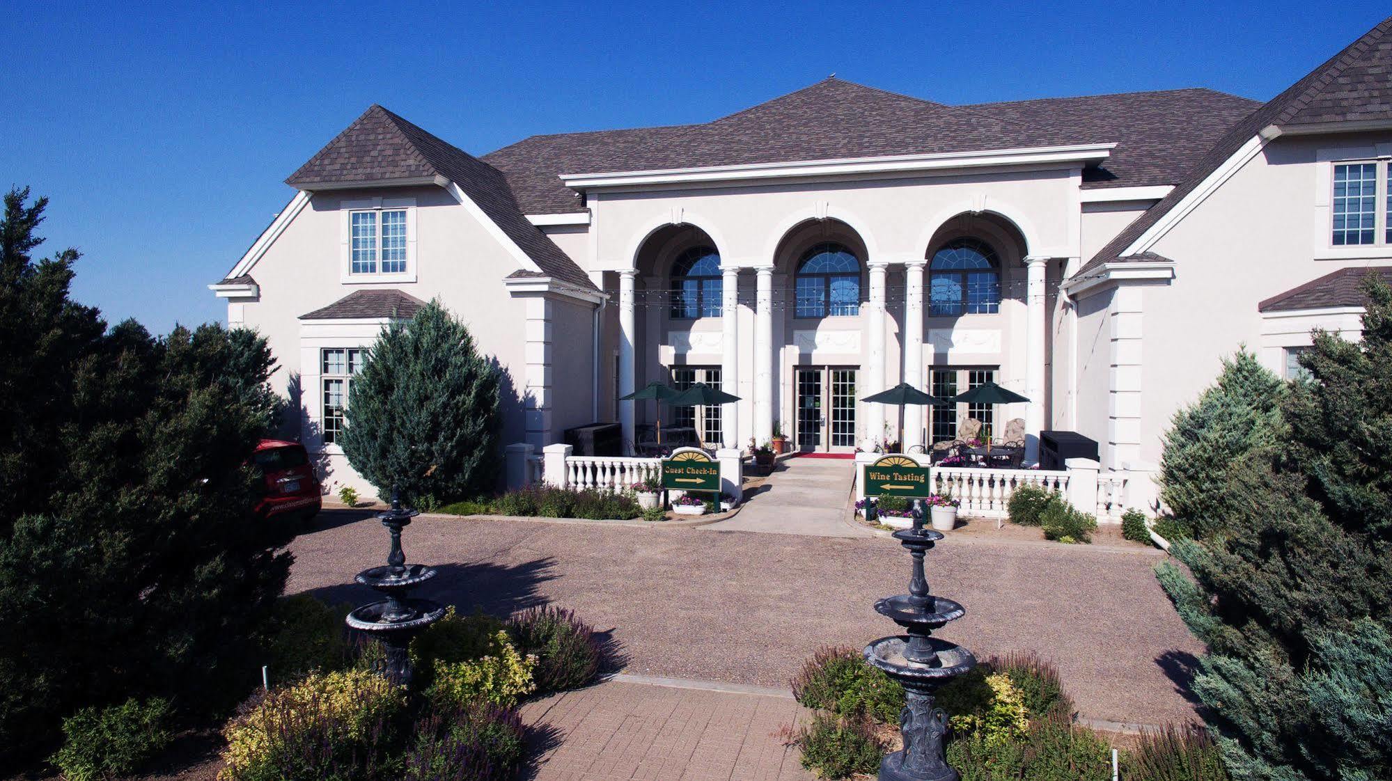 Claremont Inn & Winery Stratton Esterno foto